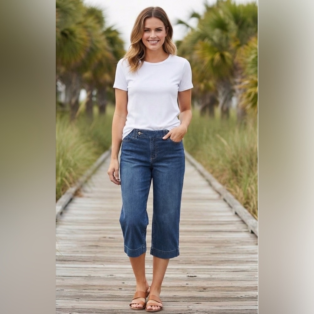 White House Black Market Crop Jeans Size 10 Womens Mid Rise Blue Stretch 31 x 22